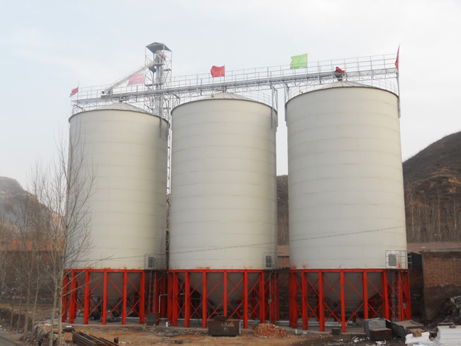 Feed silo for chicken feed storage in South Africa