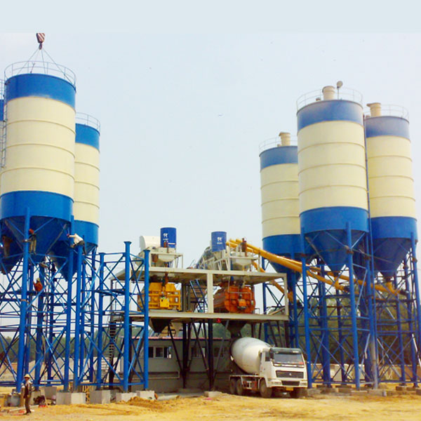 mobile silo for lime storage